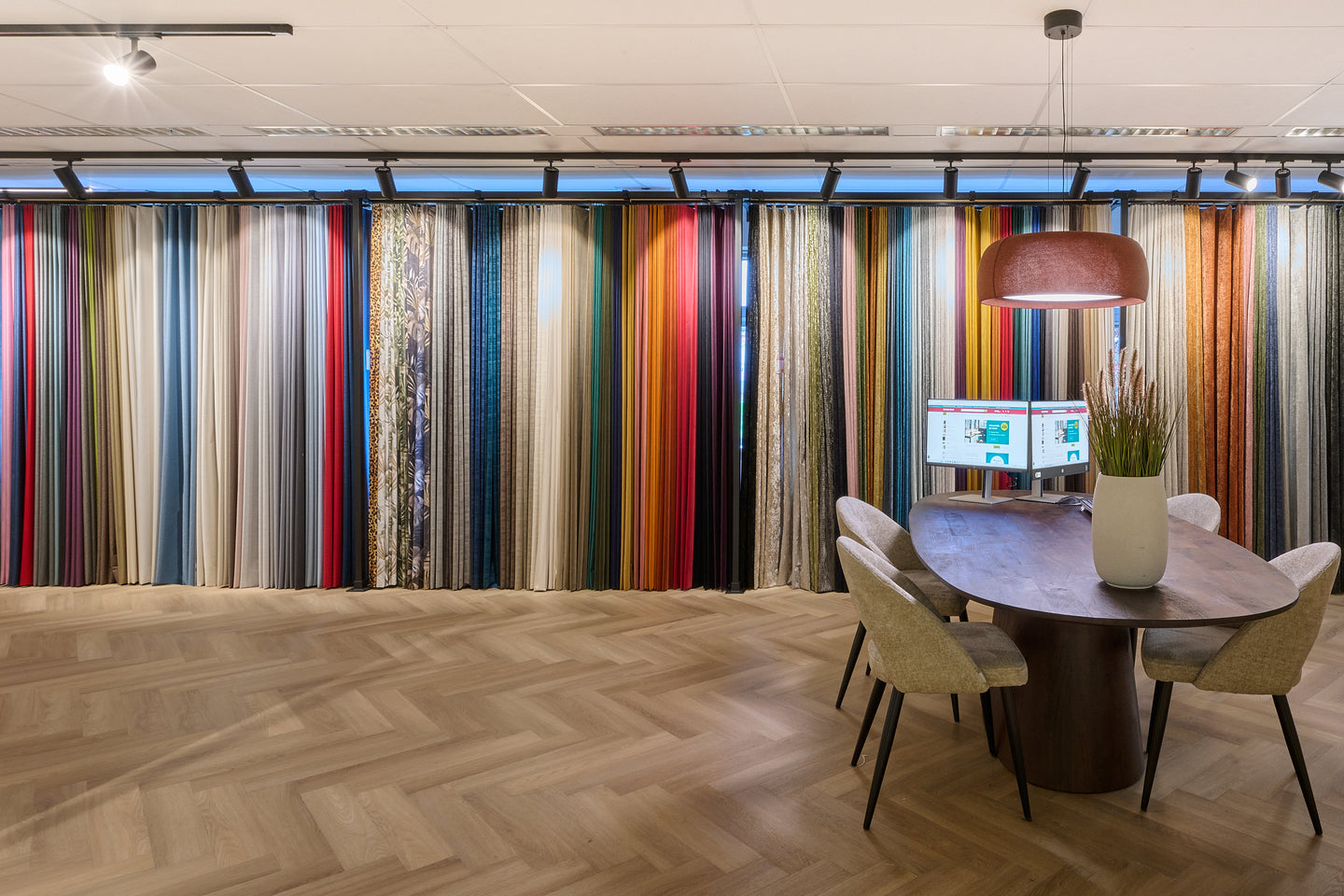 <h2>Ontdek onze showroom</h2>