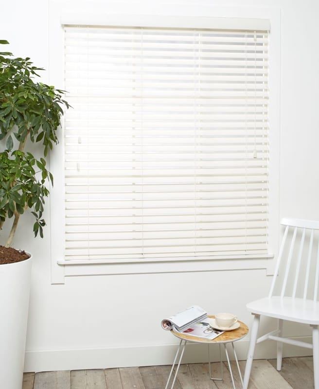 Pvc Jaloezie Ivoor Relief Afbeelding 1