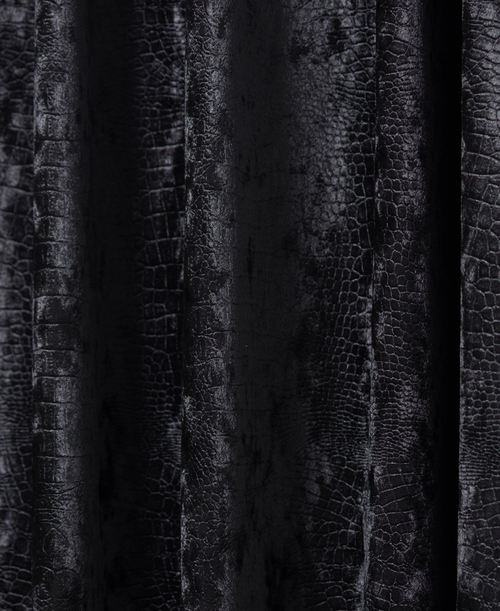 Velvet Croco Zwart 24