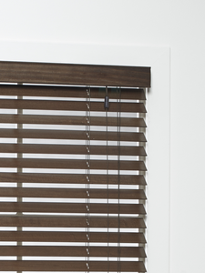 houten-jaloezieen-luxe-walnoot